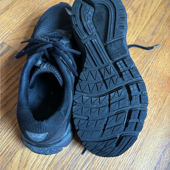 Brooks Adrenaline 20- women’s size 9 wide - Picture 5 of 5